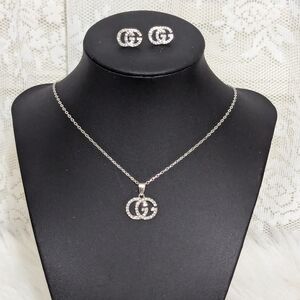 COPY Elegant Silver Necklace Set